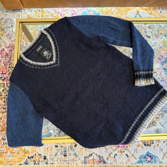 .Diesel Mohair Blend V-Neck Retro Sweater Navy Blue Men’s Small - Picture 1 of 4